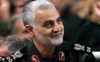 محبوبیت جهانی شهید سلیمانی با اعمال سلیقه از بین نمی‌رود/ هشتگ "Hero" ترند جهانی شد