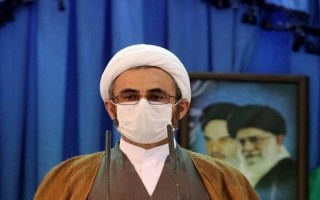 اکنون در جنگی نرم دشمنان تلاش می‌کنند حجاب را از سر دختران ما بگیرند.