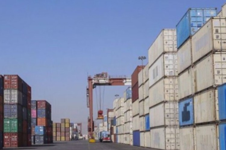 صادرات کالا از پایانه مرزی مهران به عراق  112 درصد رشد داشته است