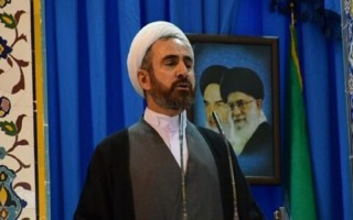 به چالش کشیدن استکبار جهانی از برکات نظام و انقلاب اسلامی است.