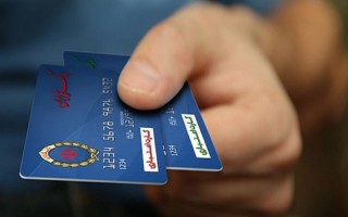 اختصاص یارانه ۱۱۰ هزار تومان به ۶۰ میلیون ایرانی تا پایان سال/ دولت ارز ۴۲۰۰ تومانی را حذف می‌کند؟