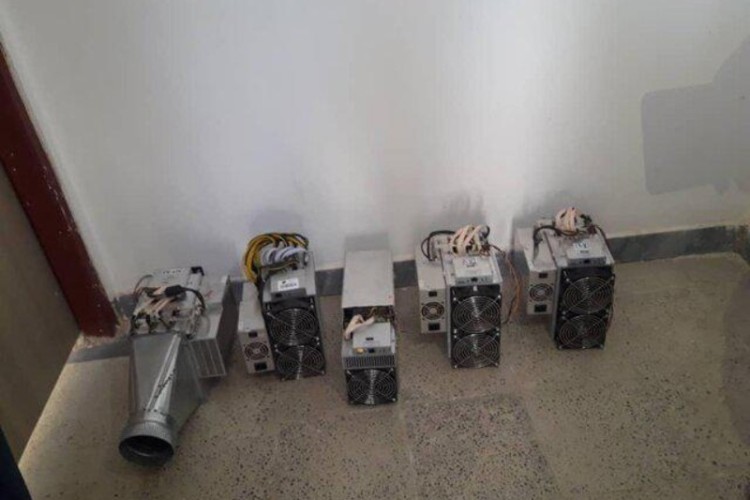 کشف ۵ دستگاه ماینر در شهر ایلام