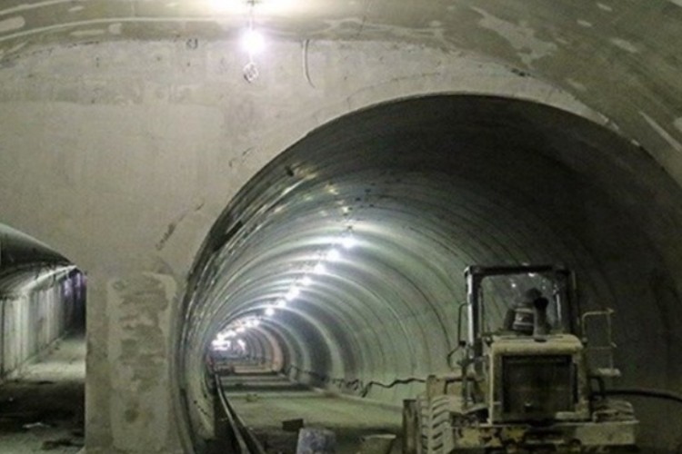 ۳۵۰۰ متر تونل برای بزرگراه ایلام-حمیل-کرمانشاه در دست اجراست