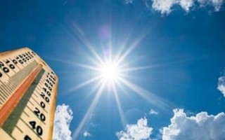 ادارات شهرستان دهلران در پی افزایش دما تعطیل شد