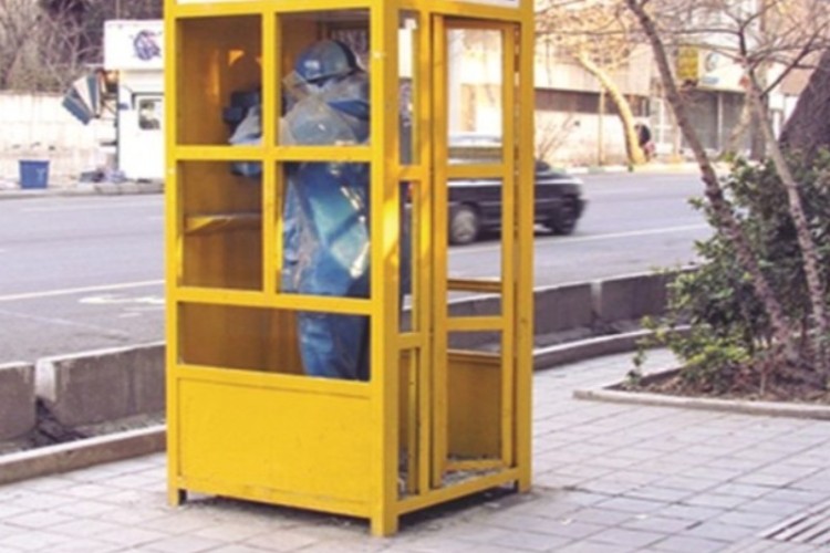 نصب 30 دستگاه تلفن همگانی رایگان در مرز مهران برای زائران