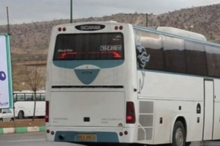 بیش از 8 هزار دستگاه اتوبوس زائران اربعین حسینی در مهران را جابجا می کنند