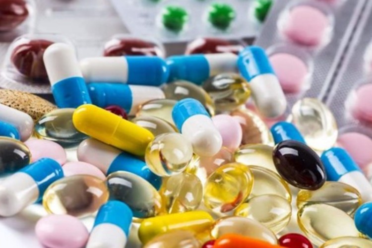 کشف یک هزار و ۱۱۷ قلم داروی تاریخ مصرف گذشته در ایلام