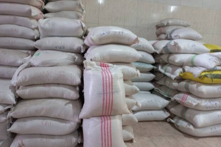 کشف ۱۰ تن برنج خارجی قاچاق در ایلام