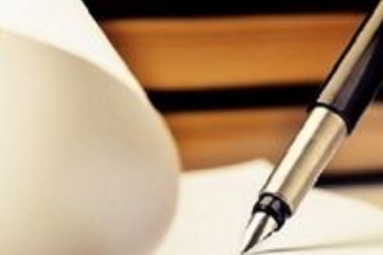 خانه عنکبوت در حال فروپاشی است