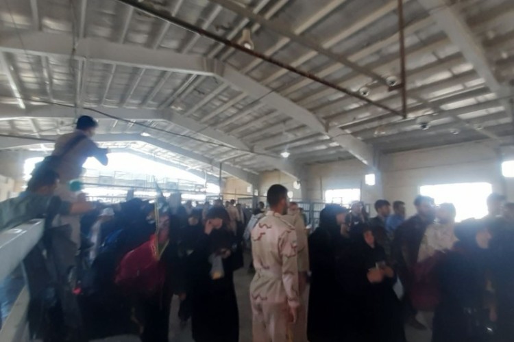 تردد روان زائران از مرز بی المللی مهران
