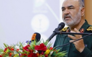 اگر ملتی سستی کند در تاریخ محو می‌شود/ اندیشه حمله نظامی دشمنان محلی از اعراب ندارد، قوی هستیم