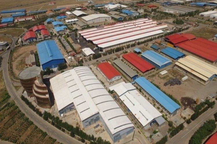 روایتی از عزم دستگاه قضا برای حل مشکلات واحدهای تولیدی در ایلام