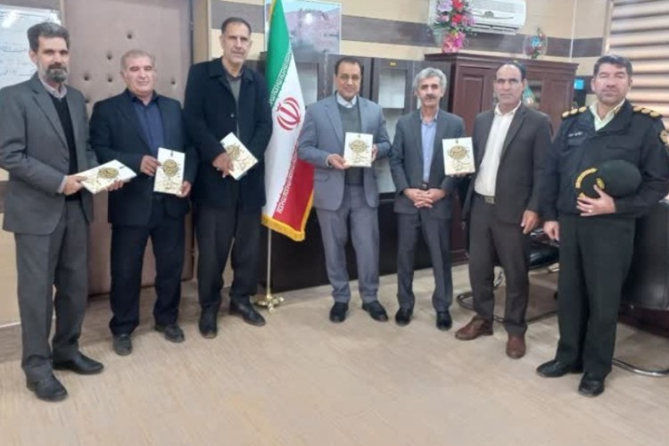 از کتاب شاعر ایلامی زنده یاد رامیار  رونمایی شد