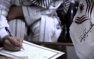 عروس داماد ایلامی از هدایای عروسی خود گذشتند