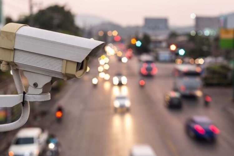 در محورهای مواصلاتی ۵۶ دوربین ثبت تخلفات و ۳۳ دوربین نظارتی فعال هستند