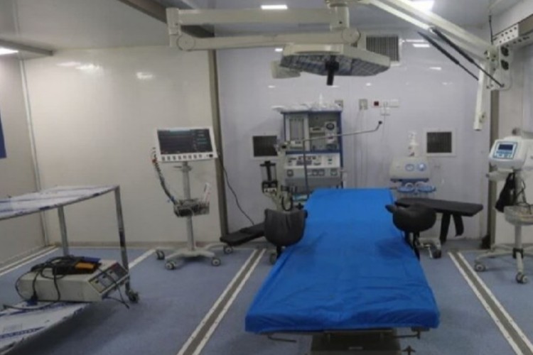 فعالیت بیمارستان ۳۲ تختخوابی ارتش در مرز بین المللی مهران