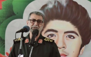 شهدای دانش‌آموز نماد ایستادگی هستند