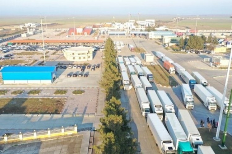 صادرات ۲۰۶میلیون دلار کالا از گمرک مرز مهران