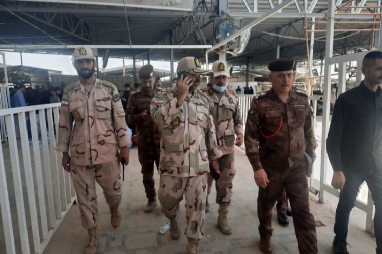 رایزنی مرزبانان ایرانی با مسئولان عراقی در پی ازدحام زائران